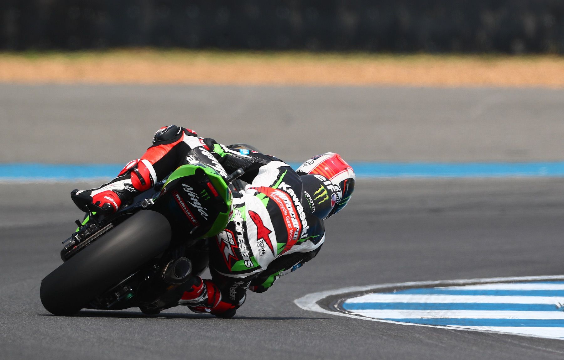 Jonathan Rea domina Tailandia con mano de hierro