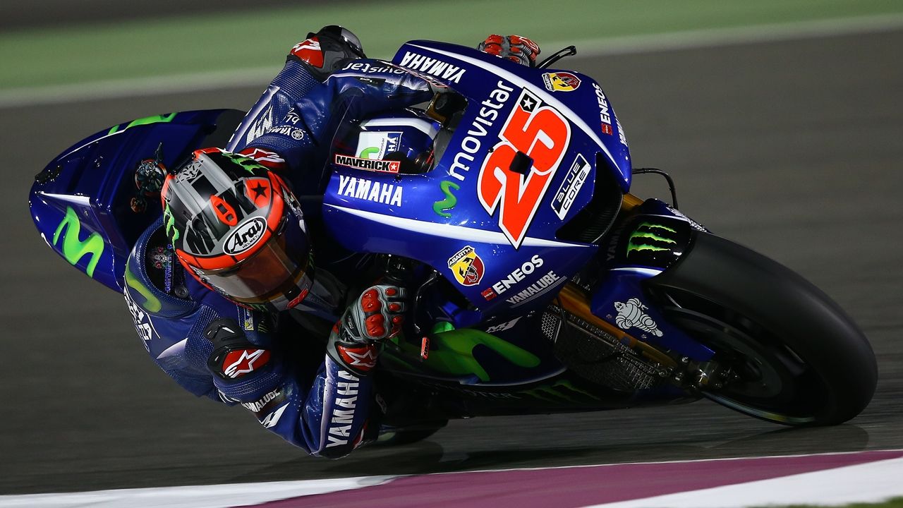 Maverick Viñales y Valentino Rossi lideran MotoGP y hoy Qatar se escribe con C