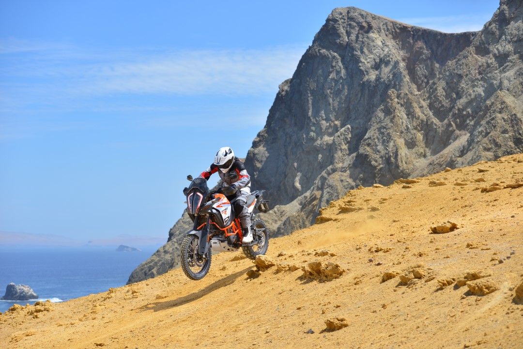 KTM 1290 Super Adventure R 2017: prueba, ficha técnica, y primeras impresiones