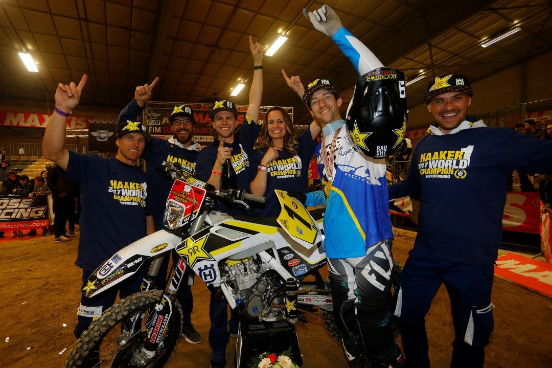Colton Haaker vuelve a coronarse rey del Superenduro