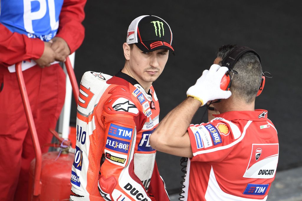 Jorge Lorenzo: "La posición es muy mala, nos ha penalizado un error organizativo"