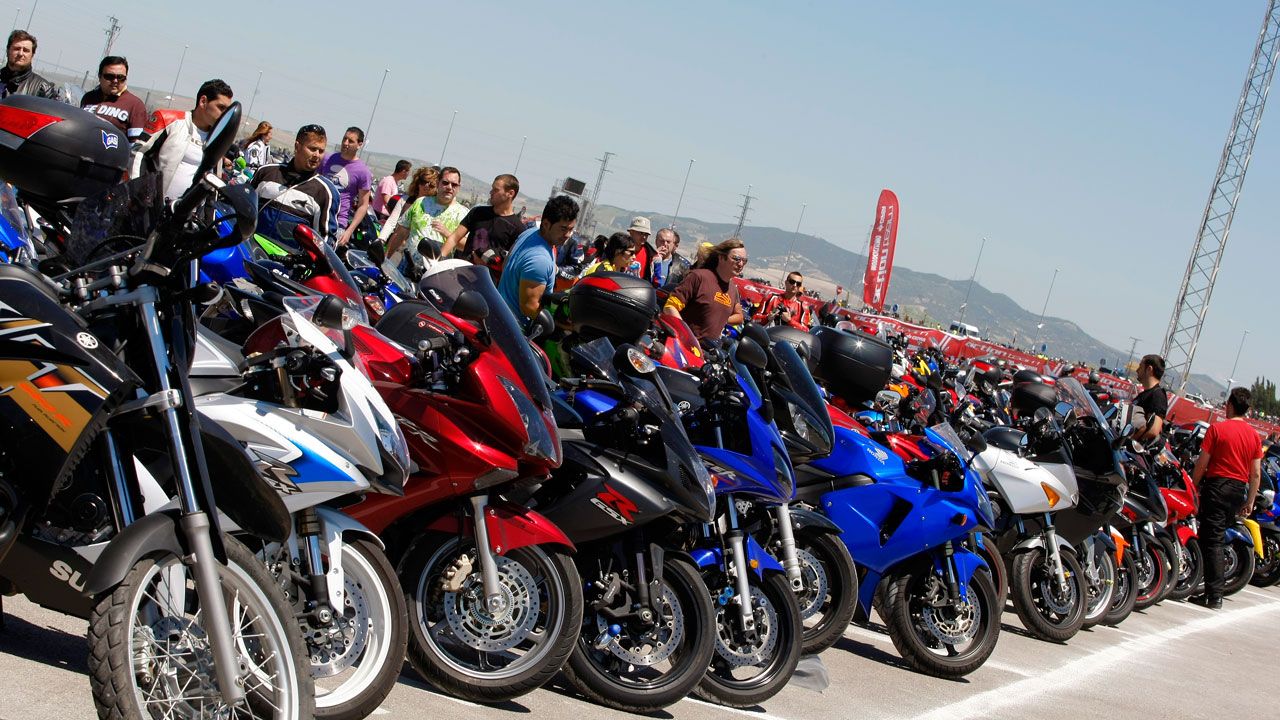 GP de Jerez 2017: Parking y guardacascos MOTOCICLISMO