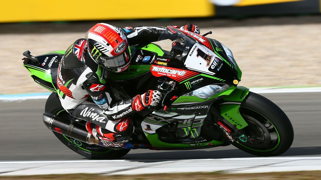 Jonathan Rea lidera ante Chaz Davies y Jordi Torres ilusiona en Assen
