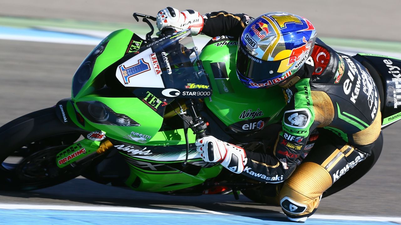 Kenan Sofuoglu impone su ley en Assen pero Lucas Mahias no cede terreno