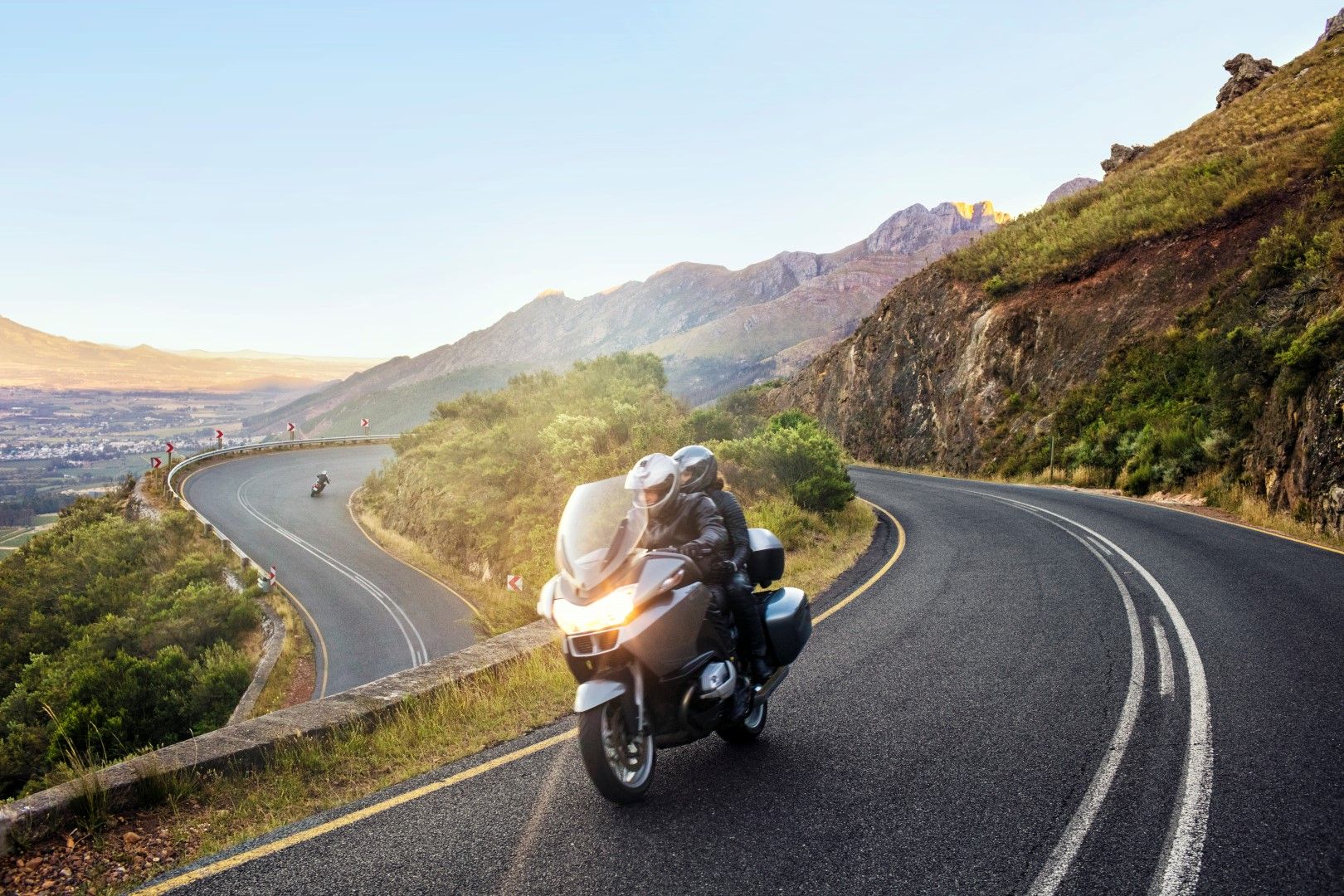 Descubre tu próxima aventura en moto