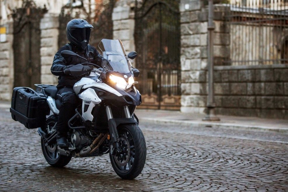 Benelli TRK 502, una trail muy interesante y polivalente desarrollada en dos versiones