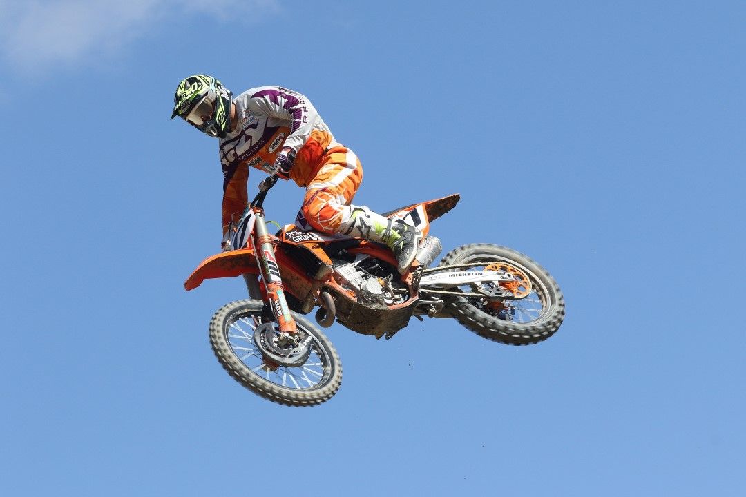 José Antonio Butrón arrasa en el Motocross de Calatayud