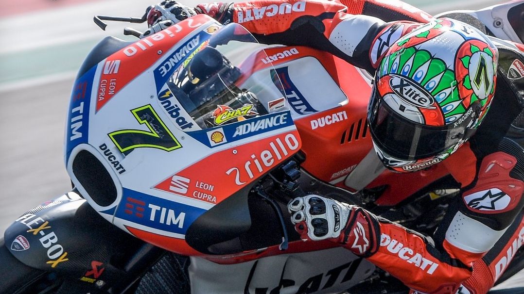 Chaz Davies prueba la Ducati Desmosedici GP17 de MotoGP