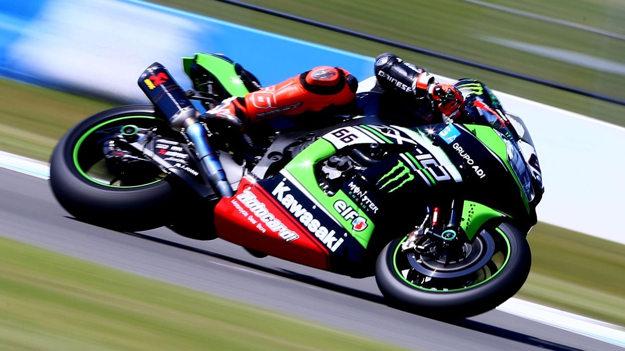 Tom Sykes interpreta su novena sinfonía en Donington como tributo a Nicky Hayden