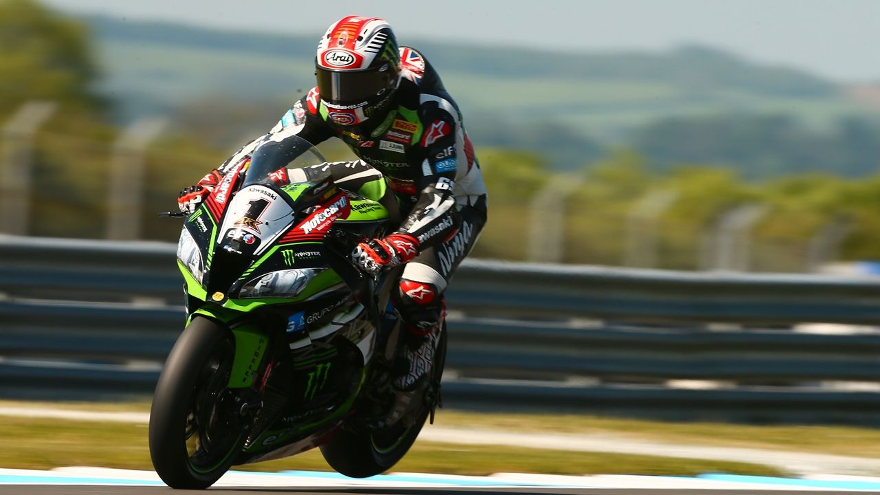 Jonathan Rea lanza el guante a Tom Sykes en Donington