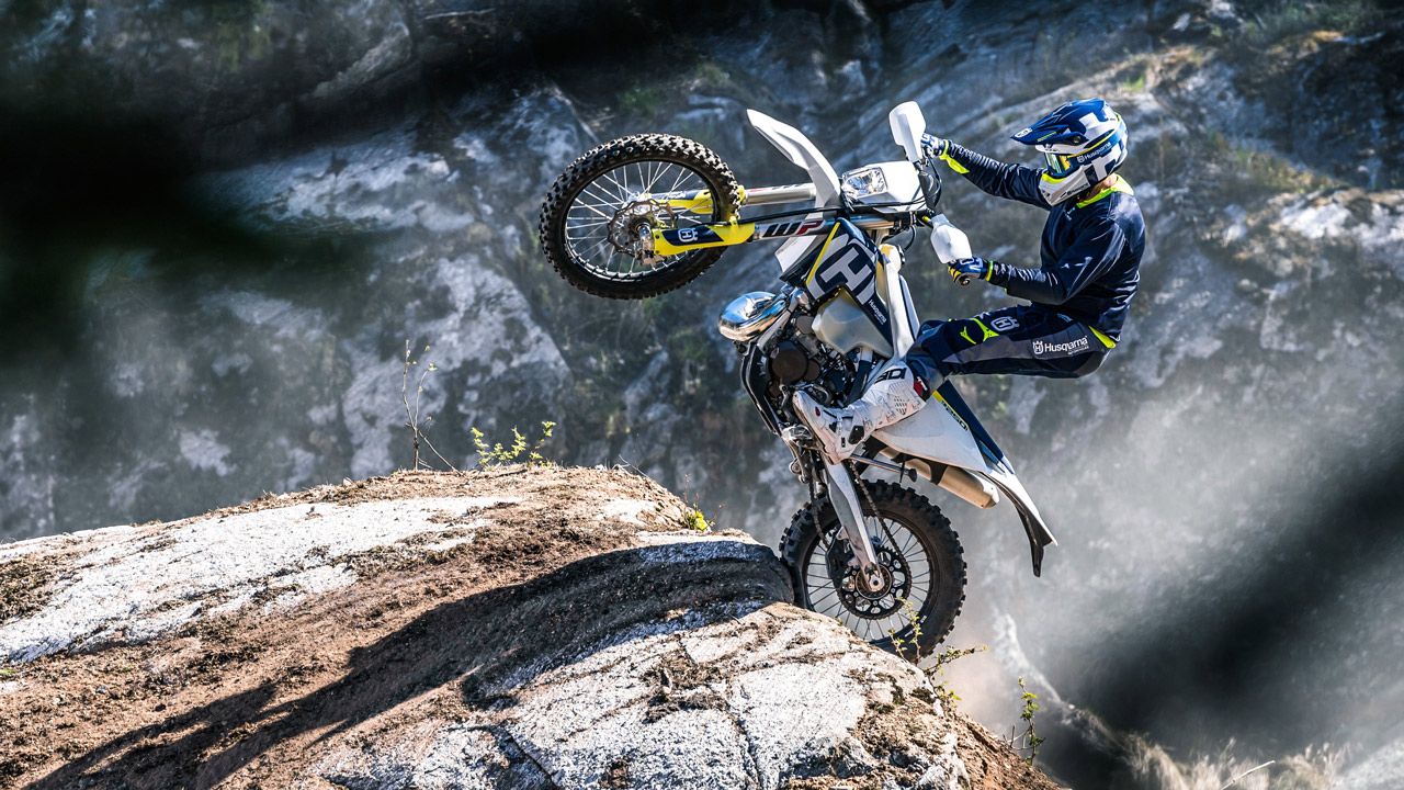 Husqvana enduro TE 250/300 i 2018: nuevas 2T con inyección electrónica