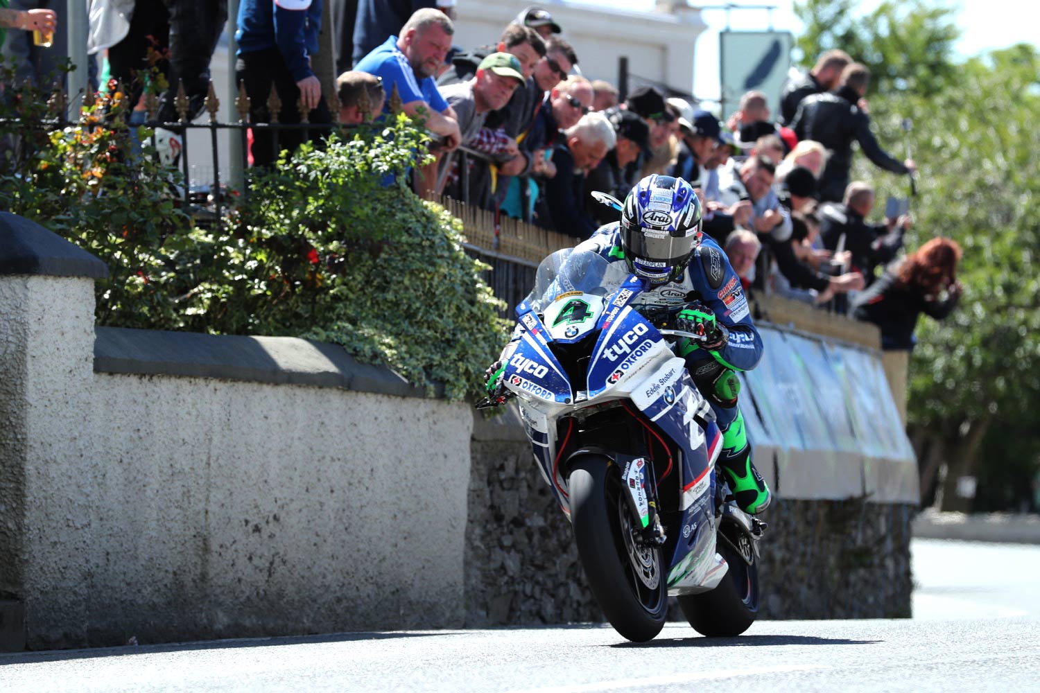 IOMTT 2017: Ian Hutchinson se lleva la primera carrera del Tourist Trophy