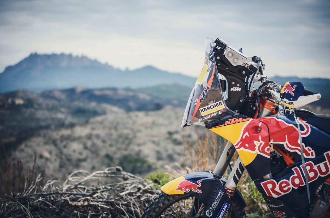 KTM 450 Rally Factory: prueba, ficha técnica y primeras impresiones