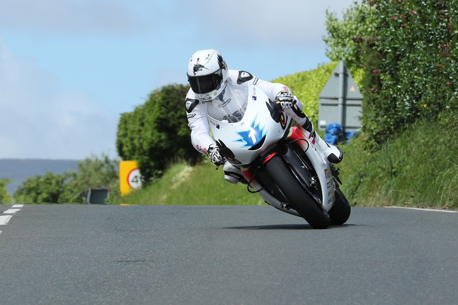 IOMTT 2017: Bruce Anstey conquista el TT eléctrico por delante de Guy Martin