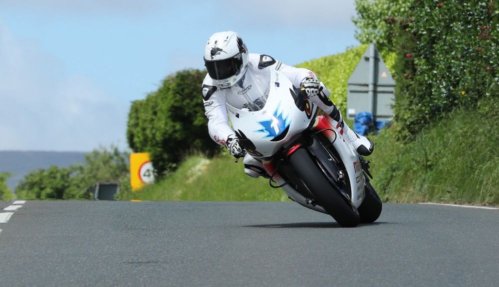 IOMTT 2017: Bruce Anstey conquista el TT eléctrico por delante de Guy Martin