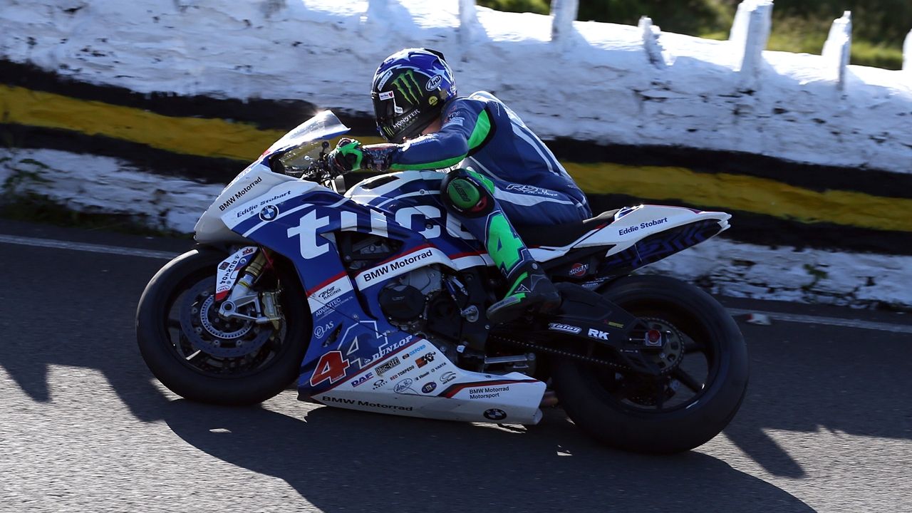 Ian Hutchinson, posible fractura de fémur tras un accidente en el Senior TT
