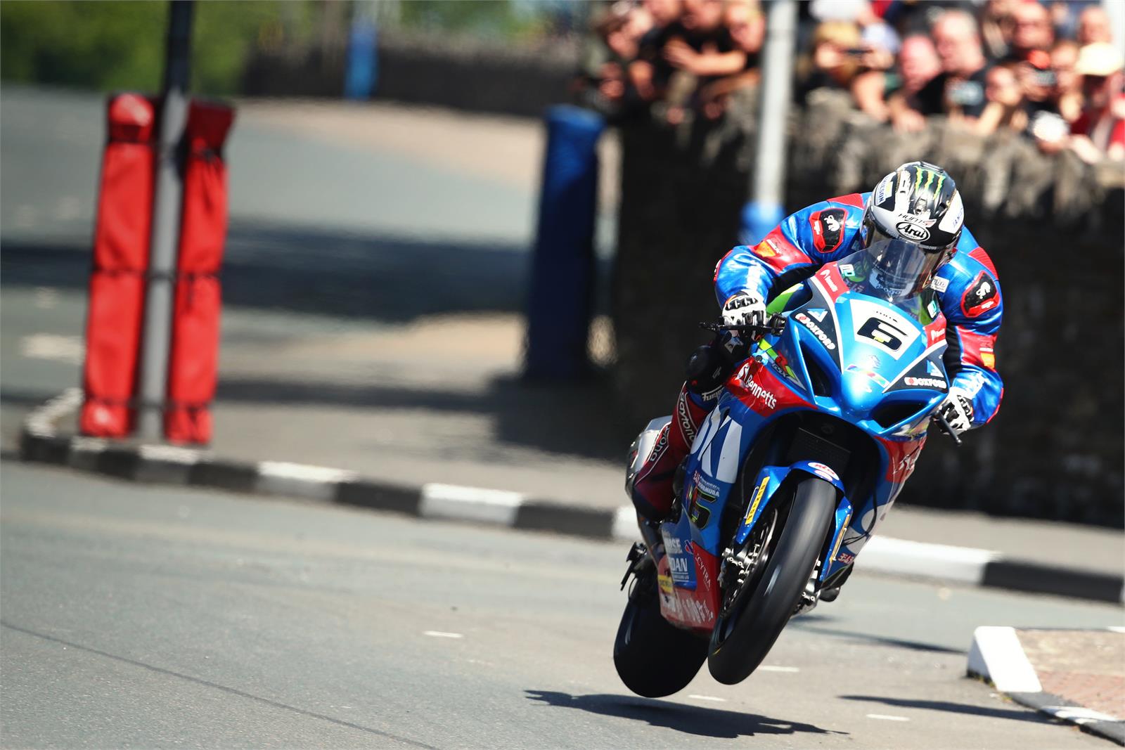 8 Momentos que han marcado el Tourist Trophy 2017