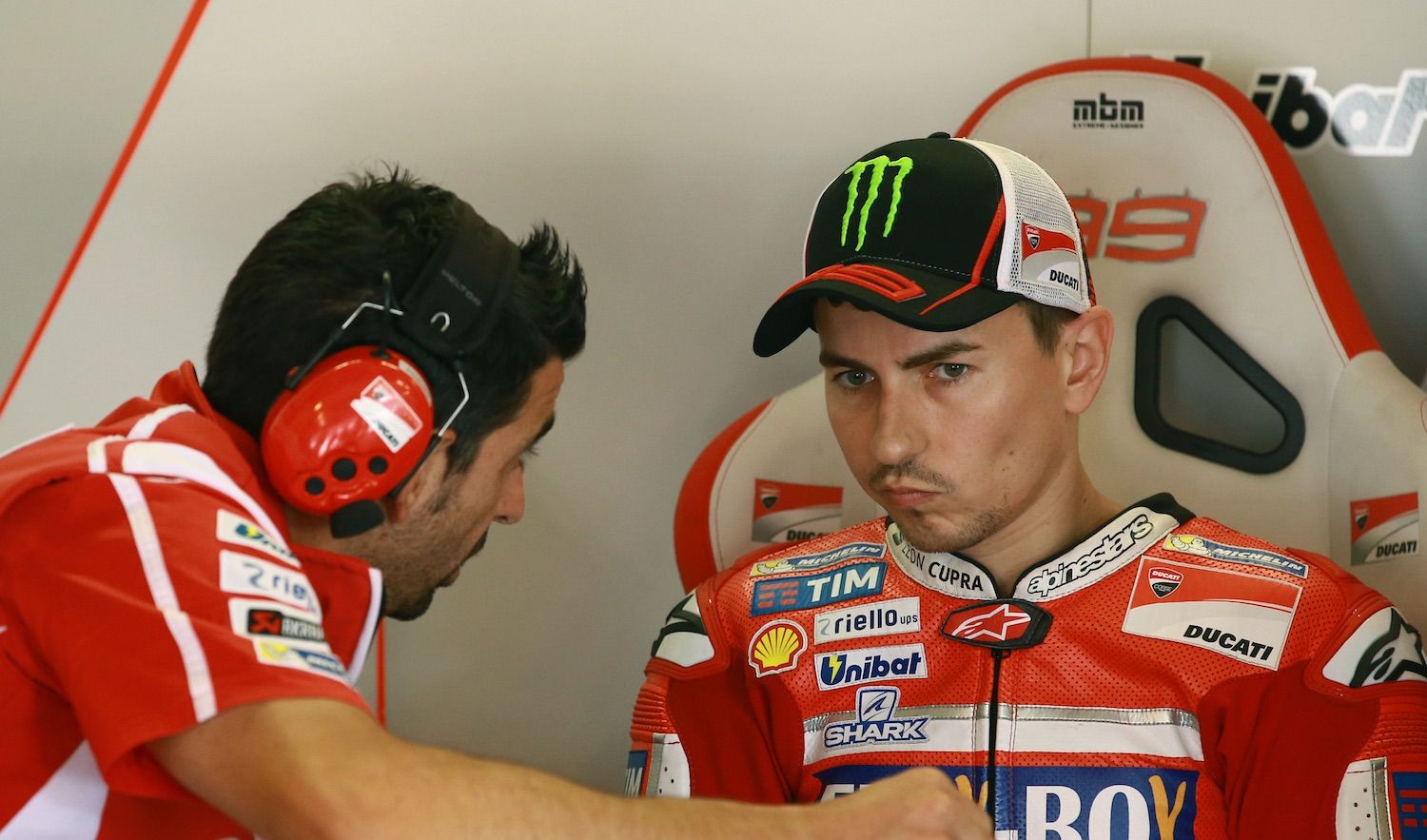 Jorge Lorenzo: “Sientes que te vas a caer en cada curva”