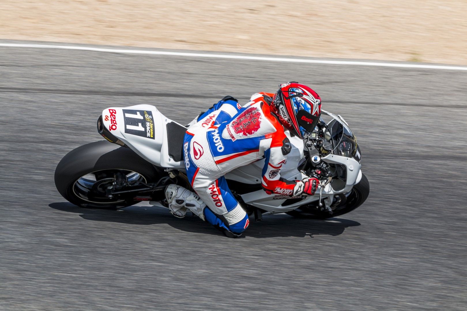 RACE 50 Aniversario: larga travesía del desierto