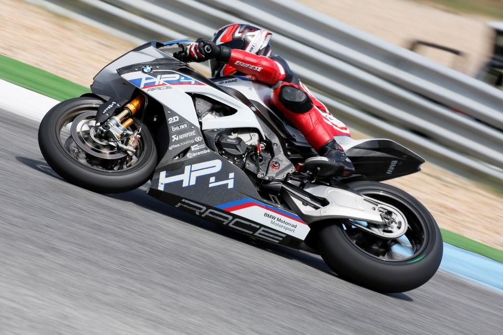 BMW HP4 RACE 2017, prueba, ficha técnica y primeras impresiones