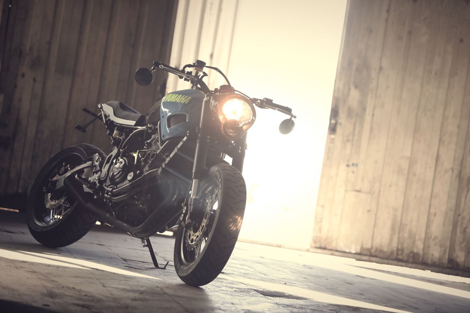 Yamaha XSR700 OTOKOMAE, de la mano de Ad Hoc Café Racers