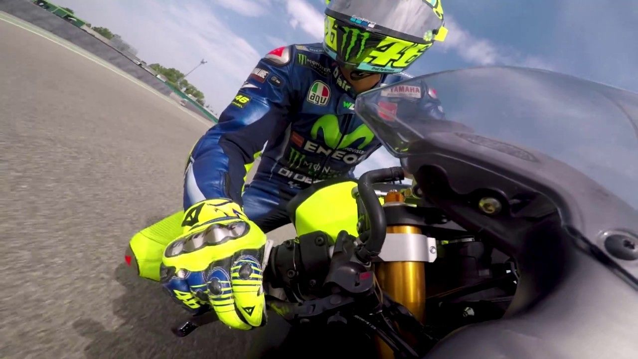 Valentino Rossi se prepara en Misanino con una R6... ¡y nos lo enseña en un vídeo!