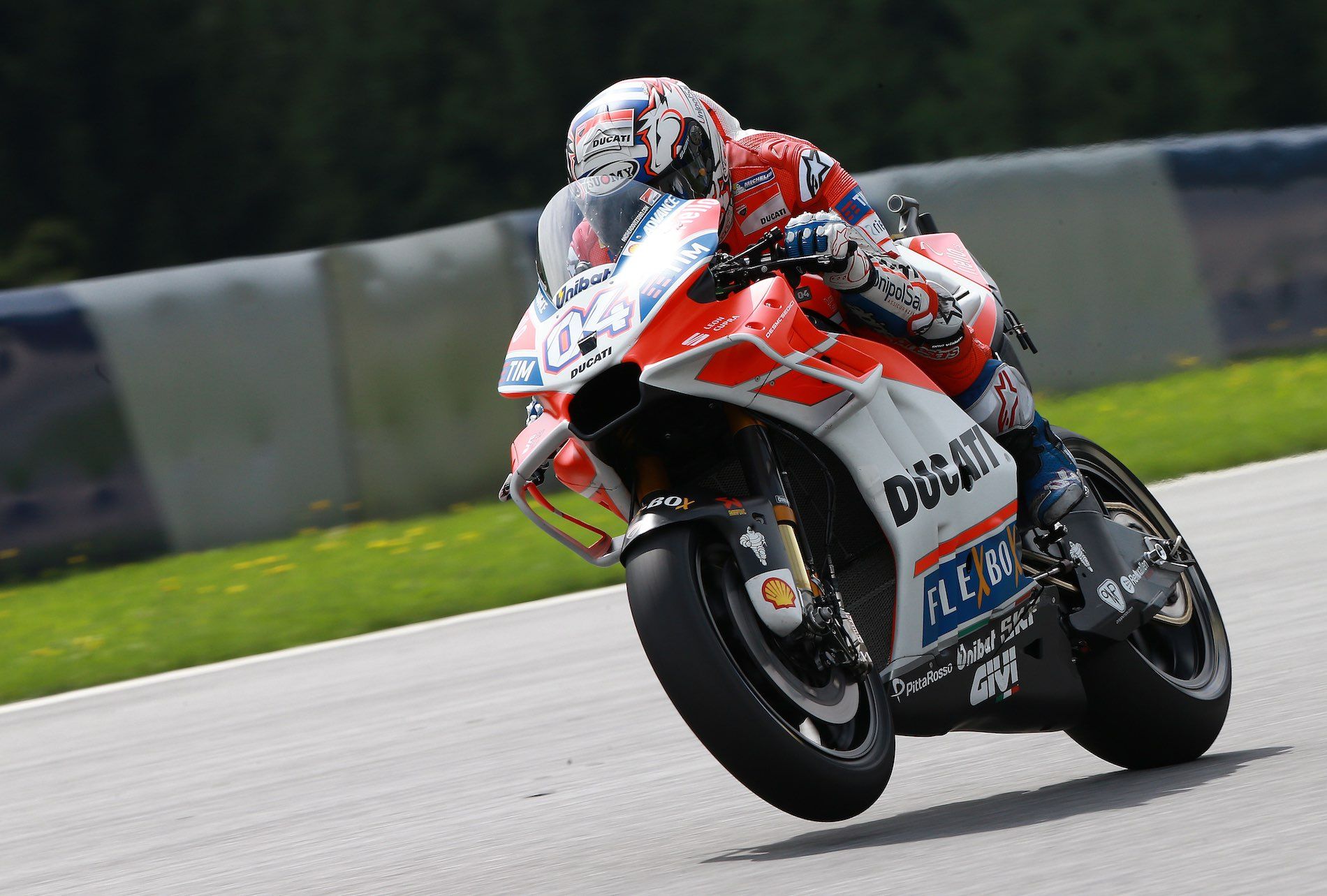 Andrea Dovizioso decide el mayor espectáculo del año de MotoGP