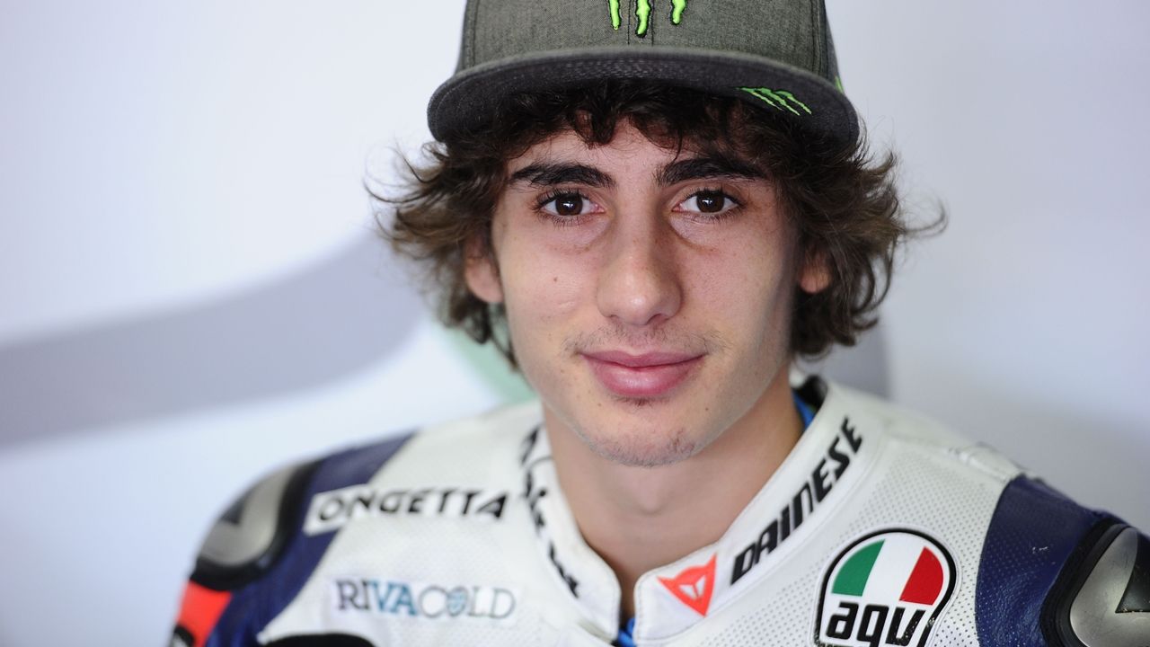 Niccolò Antonelli ficha por el SIC58 Squadra Corse y seguirá en Moto3 en 2018