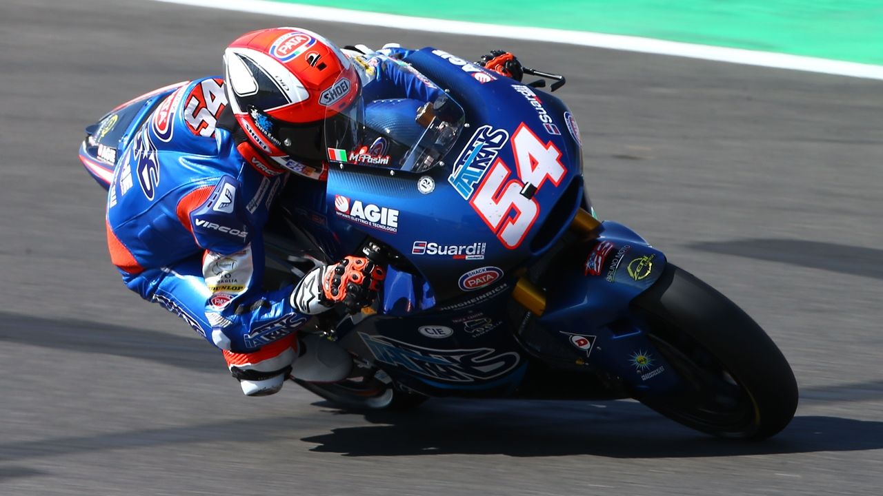 Mattia Pasini sigue de dulce y rubrica su hat-trick de poles en Silverstone