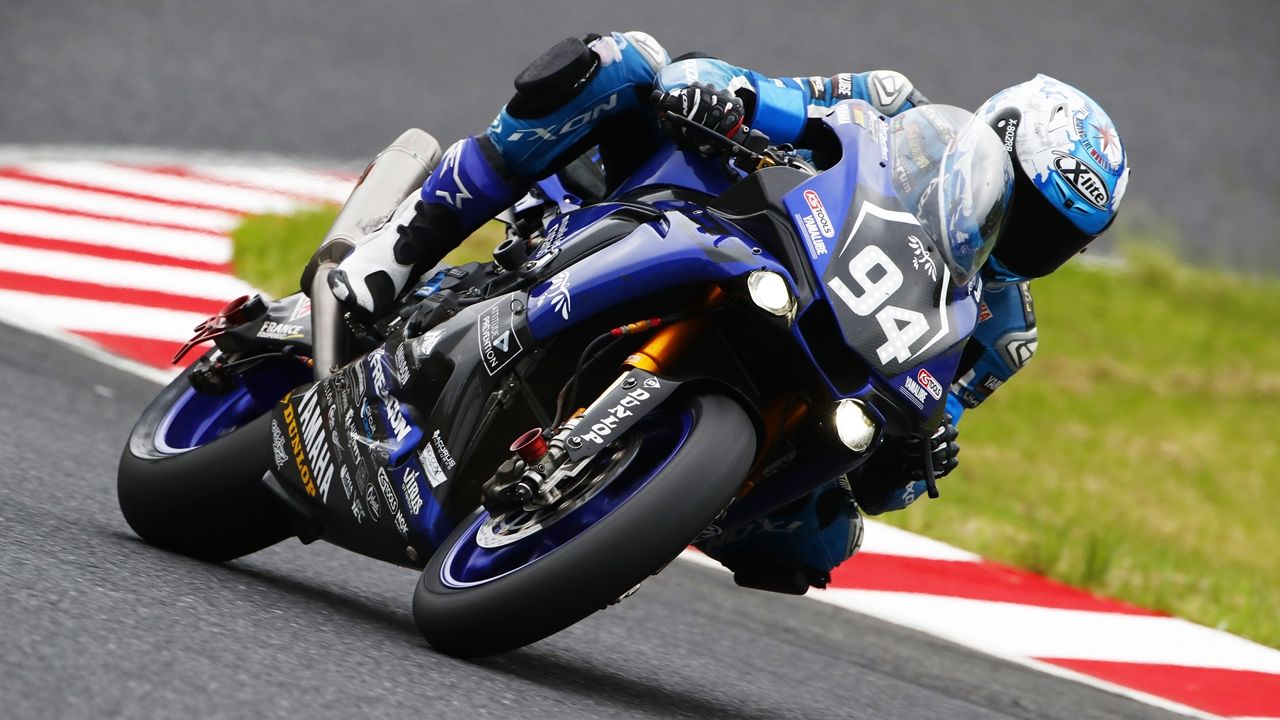 El GMT94 Yamaha de David Checa gana el Bol d’Or y cierra un 2017 inolvidable