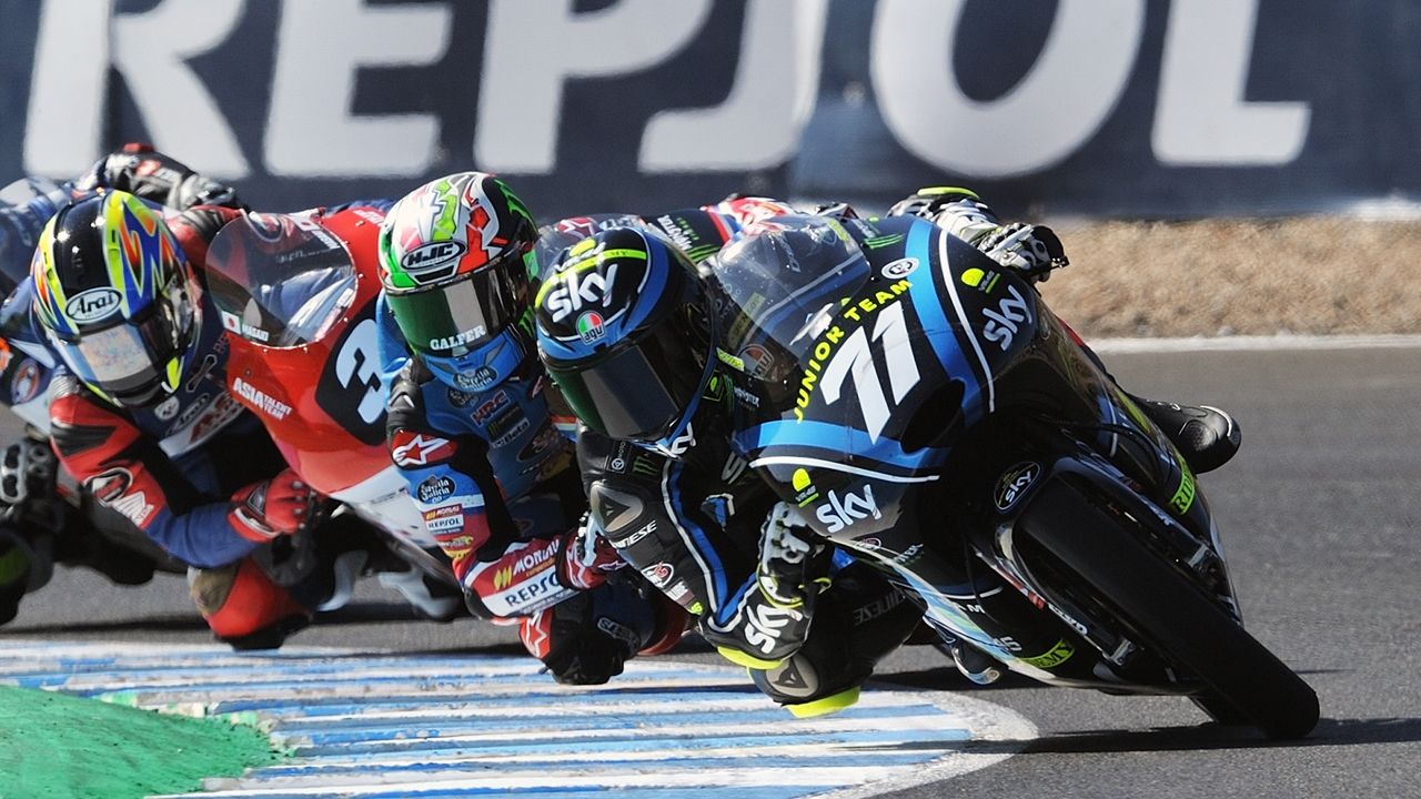 Dennis Foggia roza el Mundial Junior de Moto3 pese al dramático final en Jerez