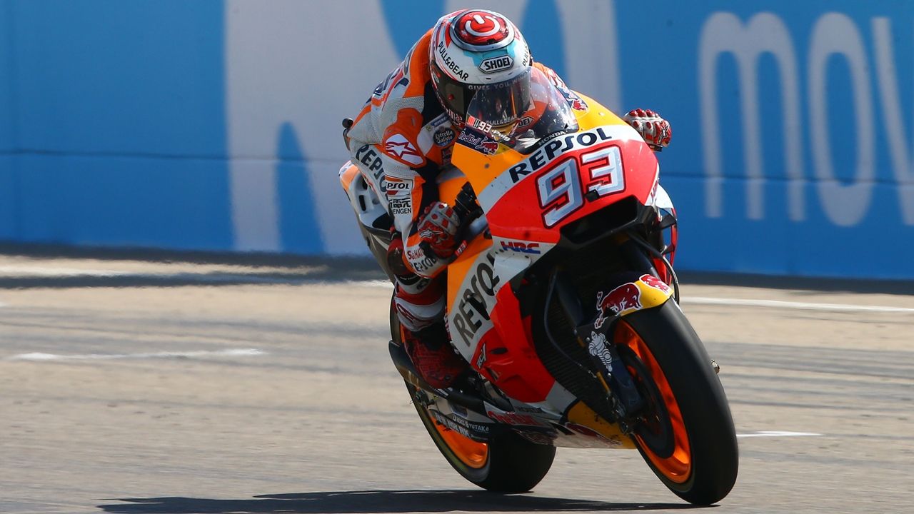 Marc Márquez supera un hito de Mike Hailwood y va a por Giacomo Agostini