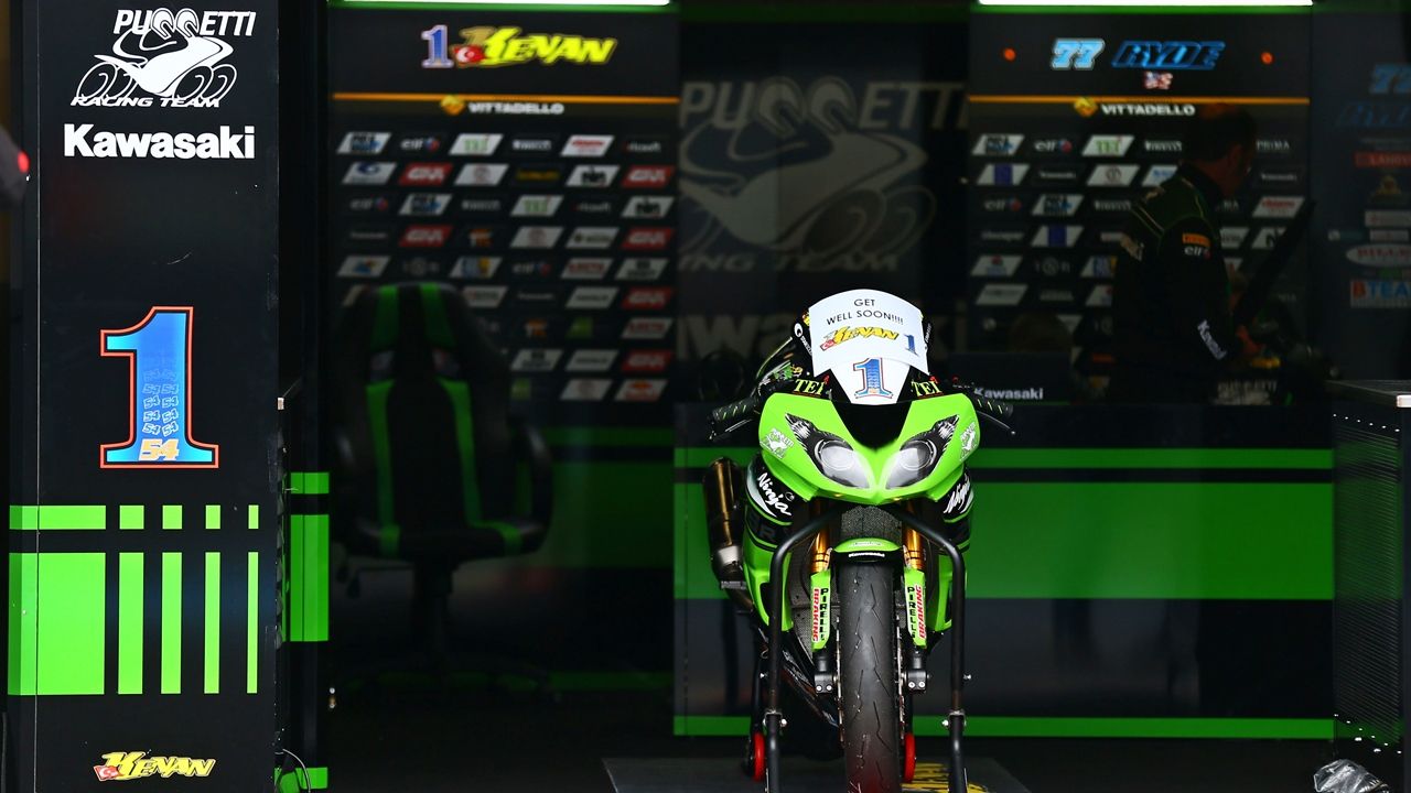 Kenan Sofuoglu se pierde el resto de 2017 y dice adiós a su sexto título de Supersport