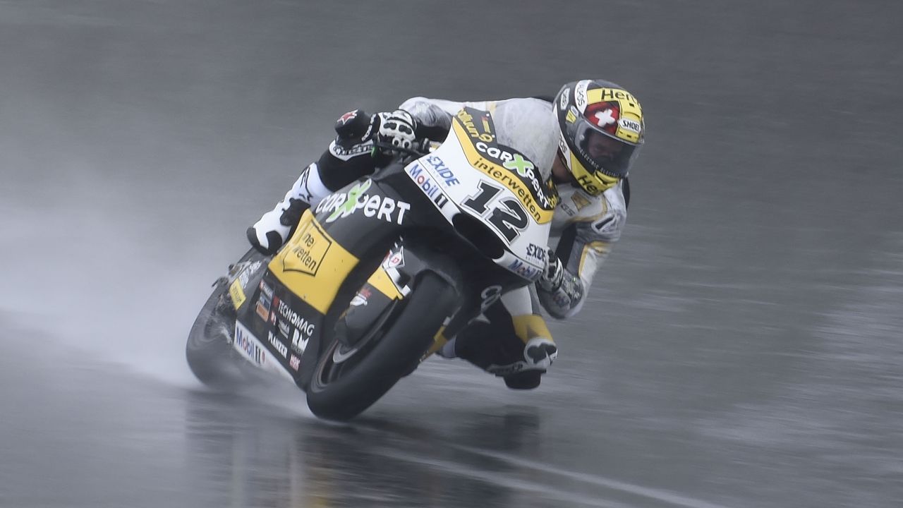 Thomas Luthi pasa al ataque en Japón y Álex Márquez se mantiene al acecho