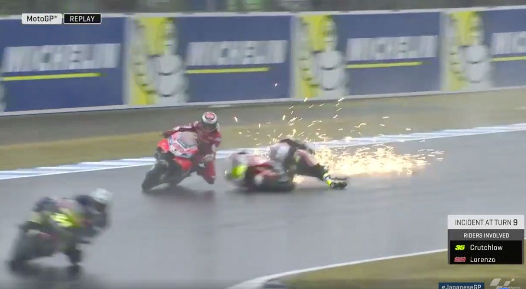 Jorge Lorenzo y Cal Crutchlow protagonizan el primer susto del GP de Japón