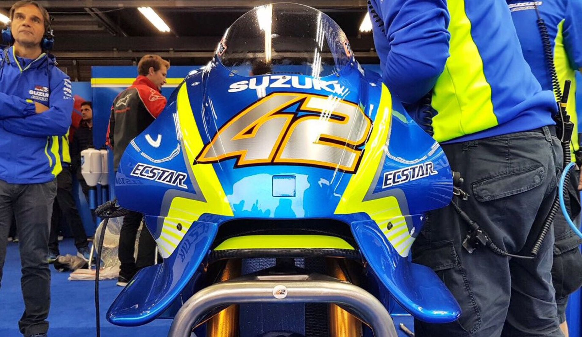 Suzuki estrenó “el Bigotes”, otro llamativo carenado en Motegi