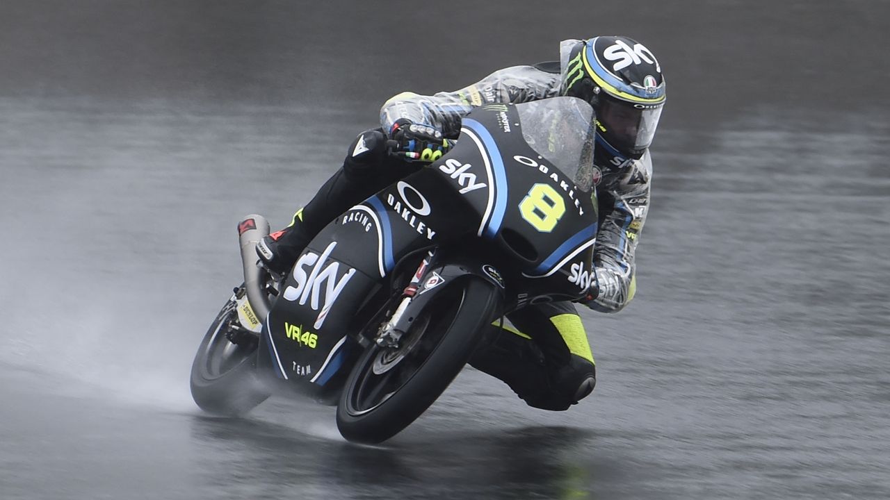 Nicolò Bulega se lleva la pole y Joan Mir buscará el título saliendo 20º