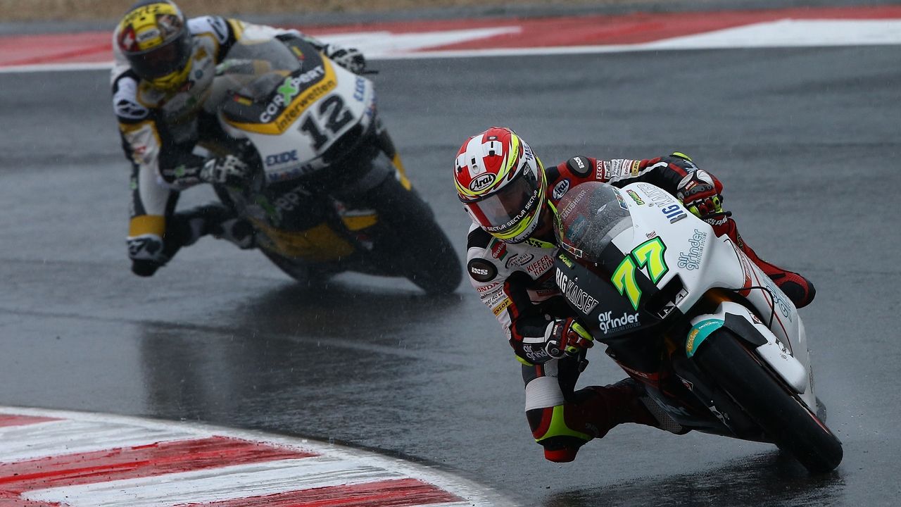 Descalifican a Dominique Aegerter de Misano, gana Thomas Luthi y se acerca al liderato