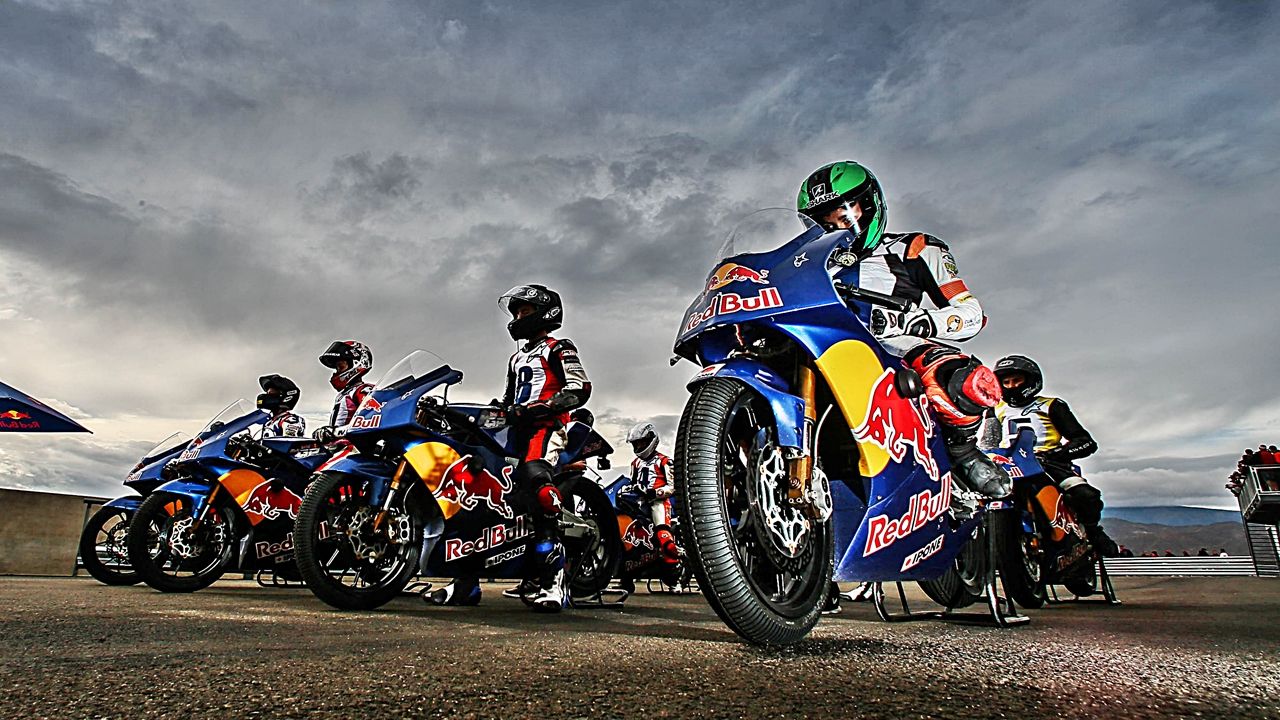 Carlos Tatay y Adrián Huertas, elegidos para la Red Bull Rookies Cup 2018
