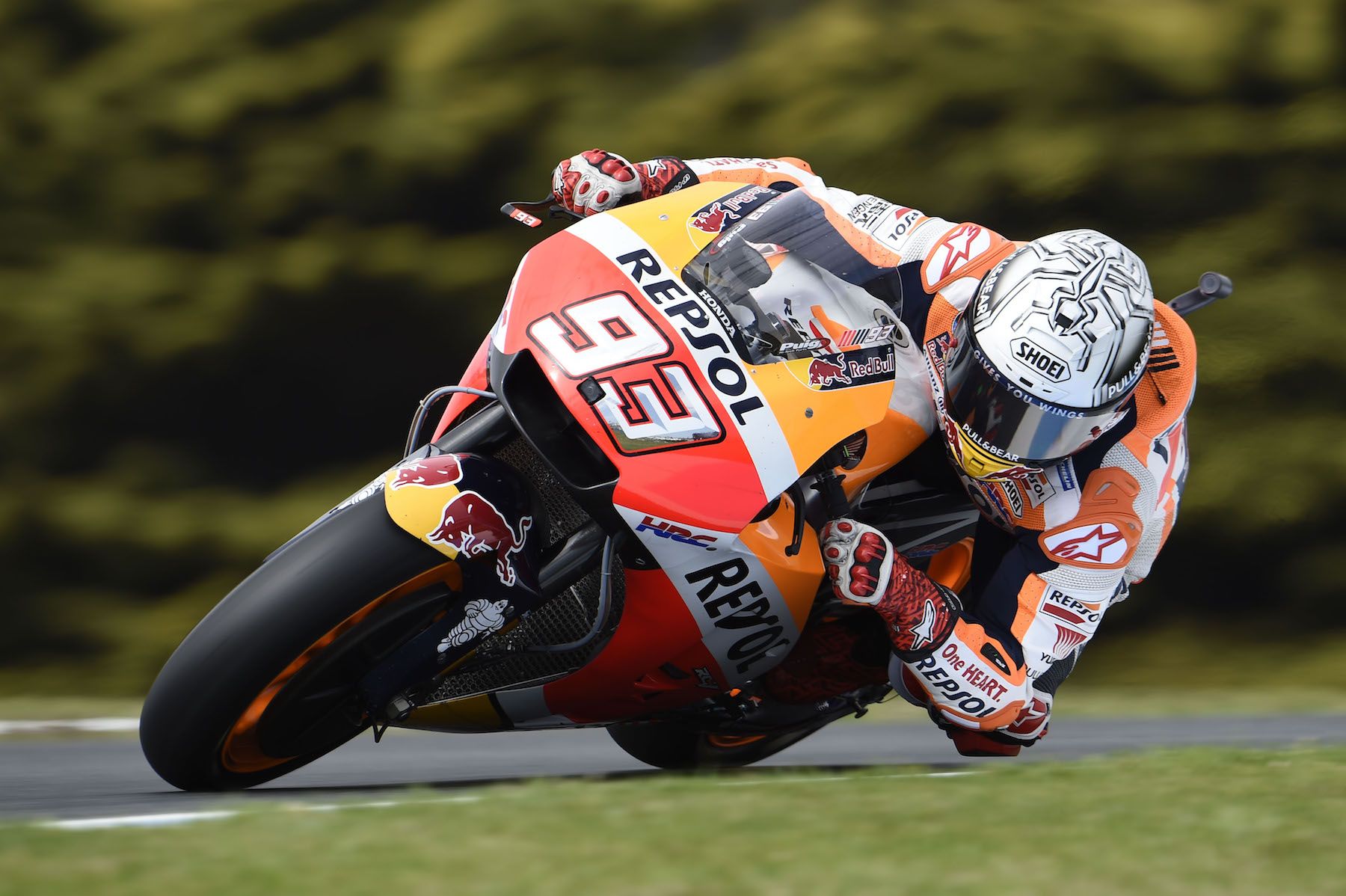 Marc Márquez toma la pole de MotoGP en Australia con Andrea Dovizioso undécimo