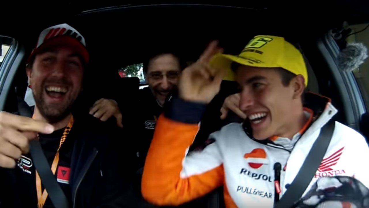 Marc Márquez con una gorra de Rossi: “Con el que más me he divertido en una última vuelta”