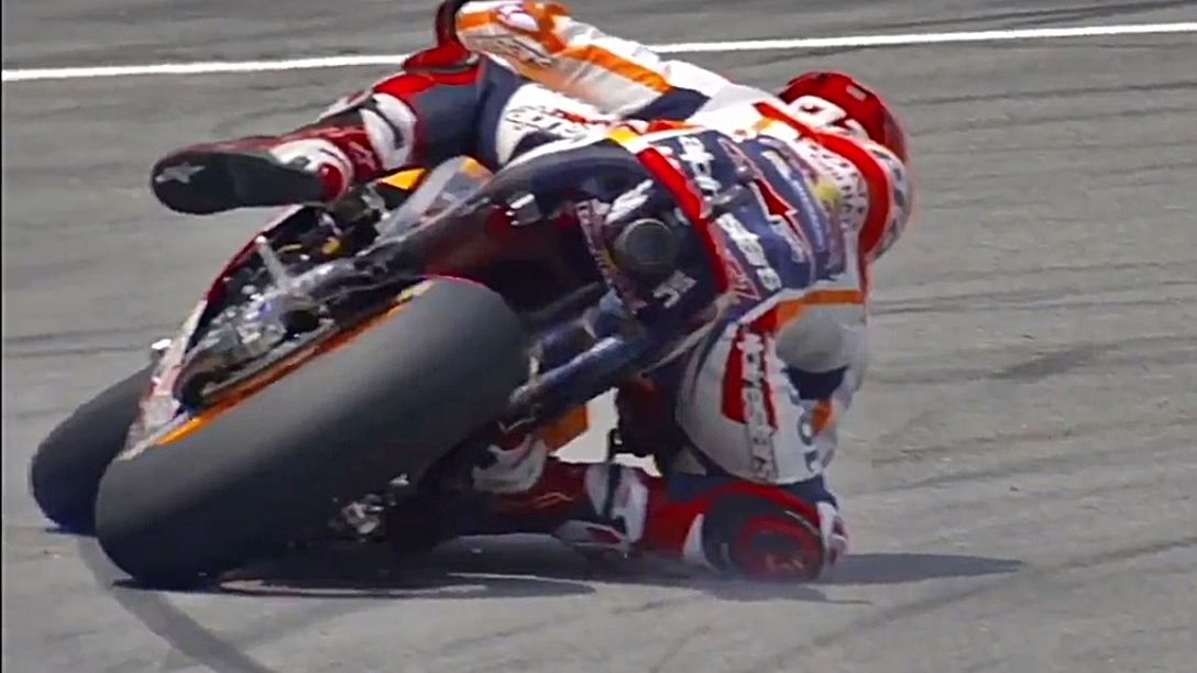 Marc Márquez firma la mejor salvada de su vida... ¿y de la historia?