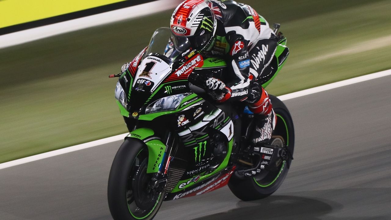 Jonathan Rea iguala a Carlos Checa y una rotura deja sin podio a Xavi Forés