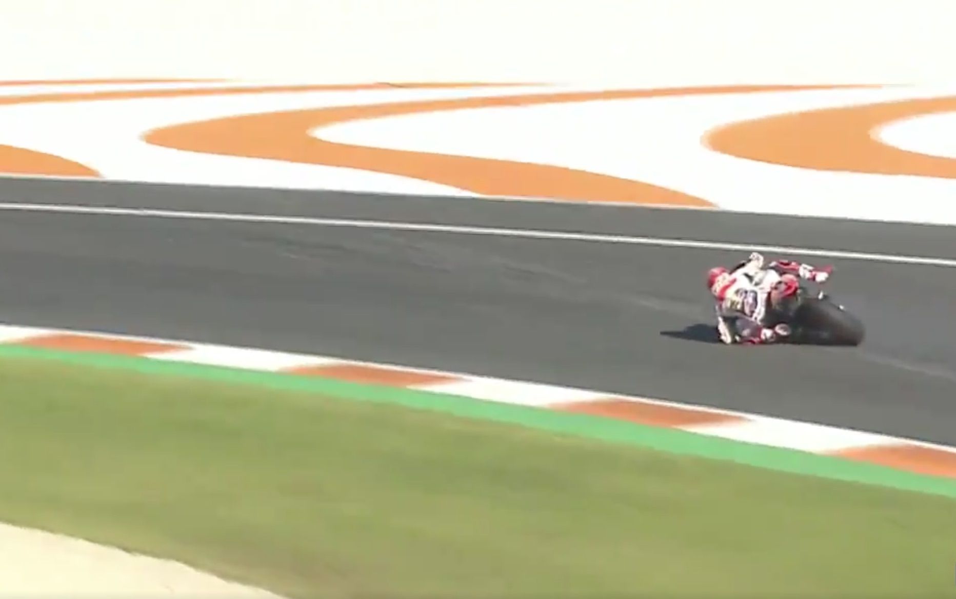 El descomunal instante en el que Marc Márquez se juega el título de MotoGP 2017