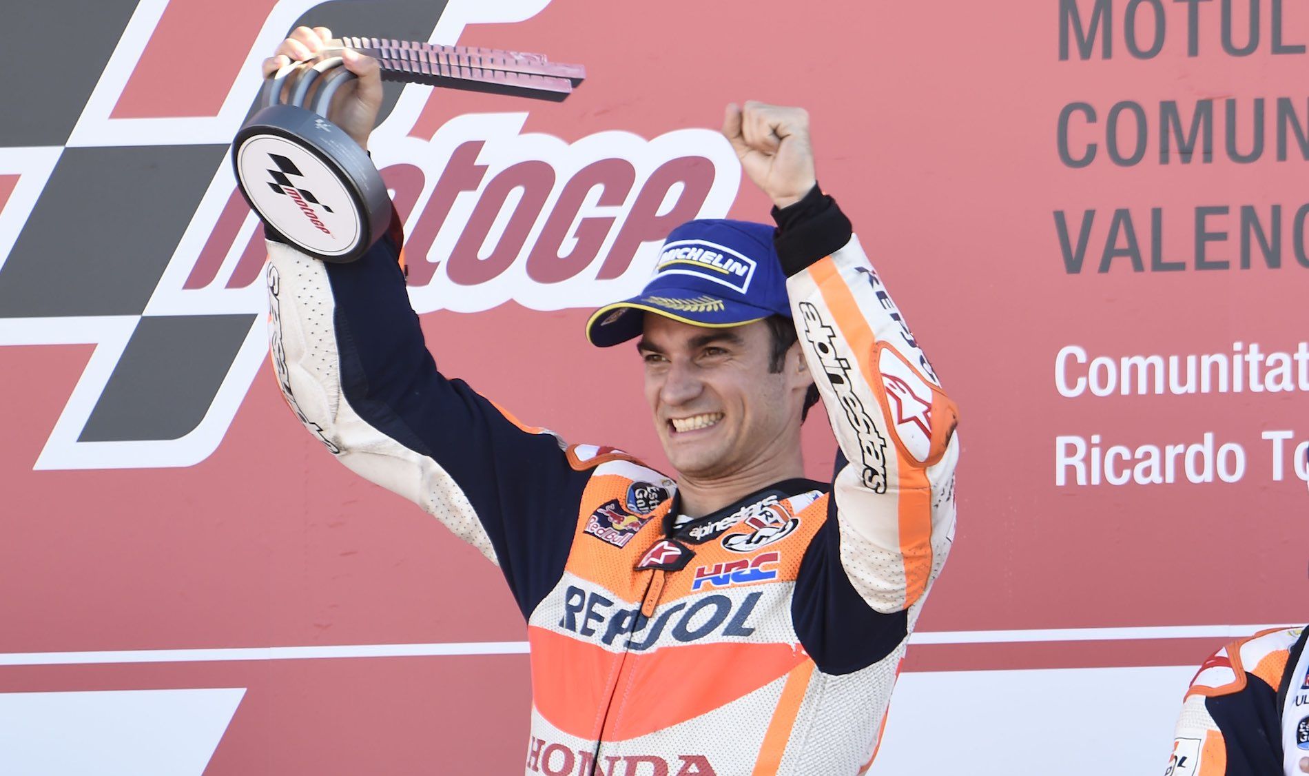 Dani Pedrosa: "Marc [Márquez] da muchos pasos en los tests de los lunes"
