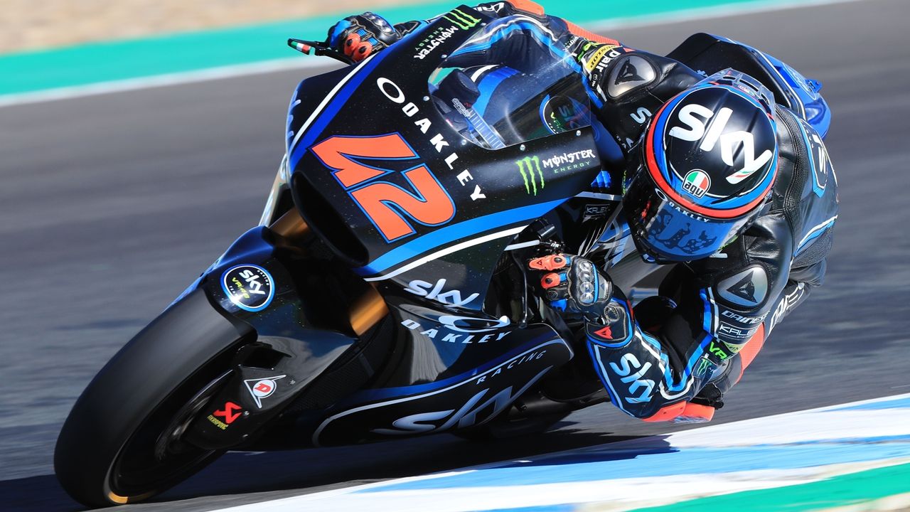 Pecco Bagnaia empieza liderando Moto2 2018 y Joan Mir causa una gran impresión
