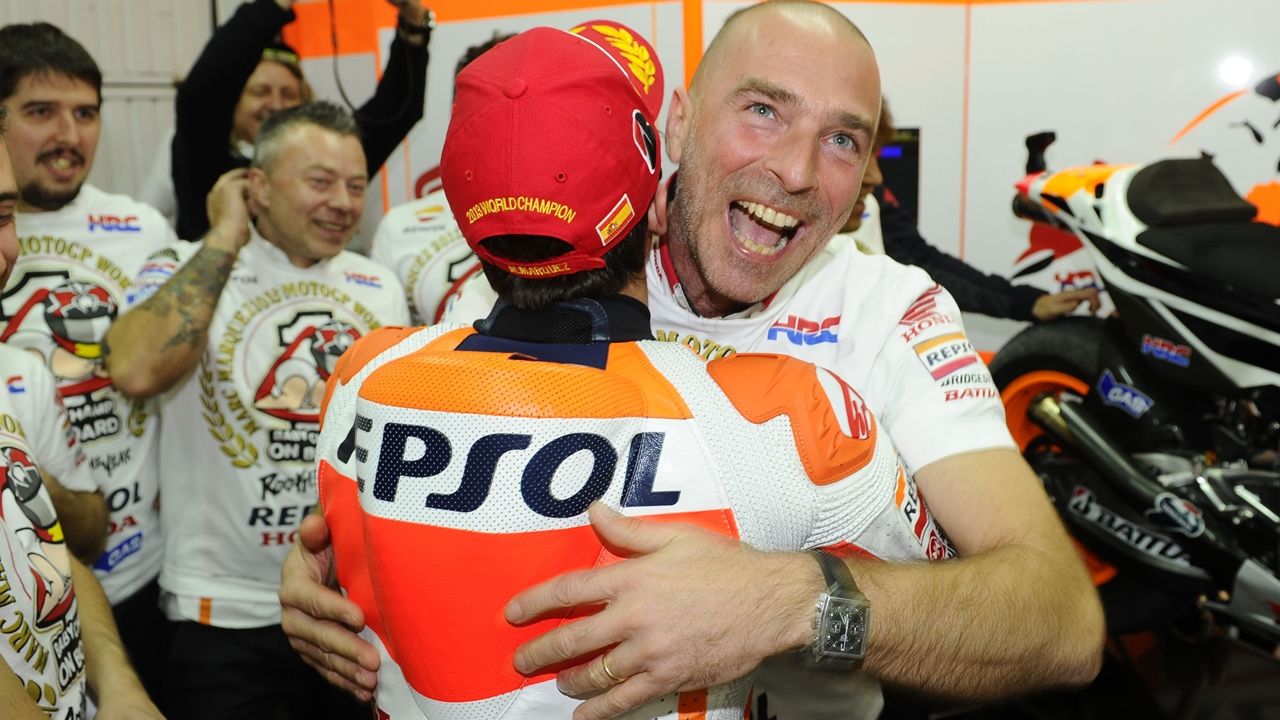 Livio Suppo confiesa que elegiría a Marc Márquez antes que a Casey Stoner
