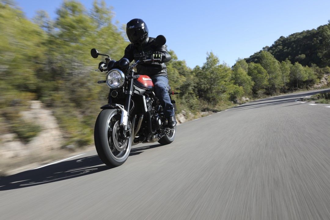 Kawasaki Z900RS, prueba, ficha técnica y primeras impresiones.