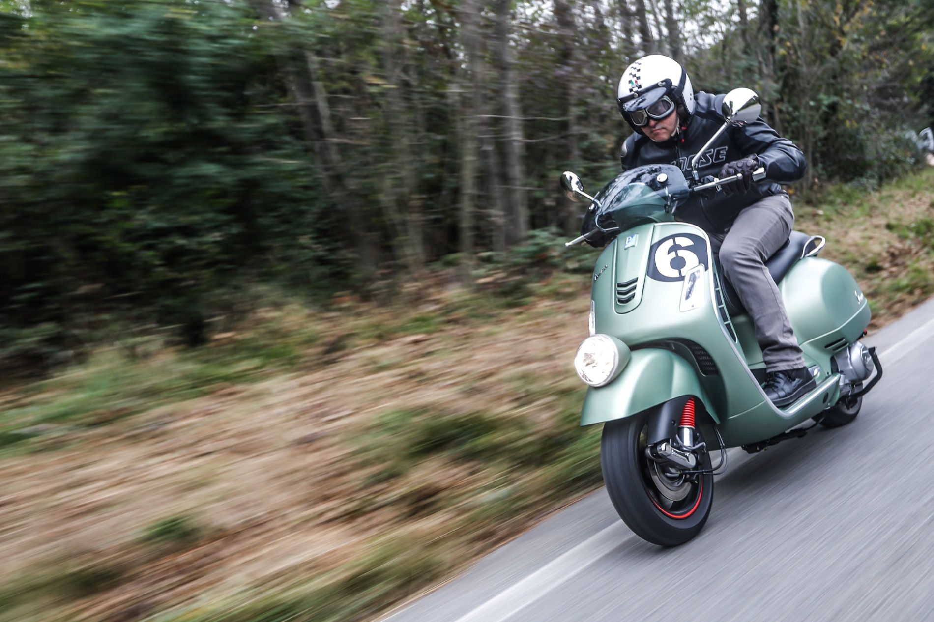 Vespa Sei Giorni, probamos en un tramo del Seis Días original lo último de Vespa
