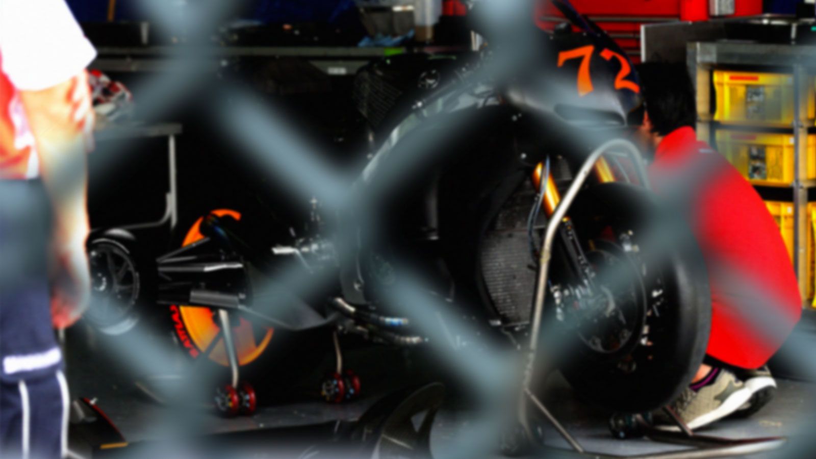 El nuevo reglamento de MotoGP permite "ruedecillas" traseras [inocentada]